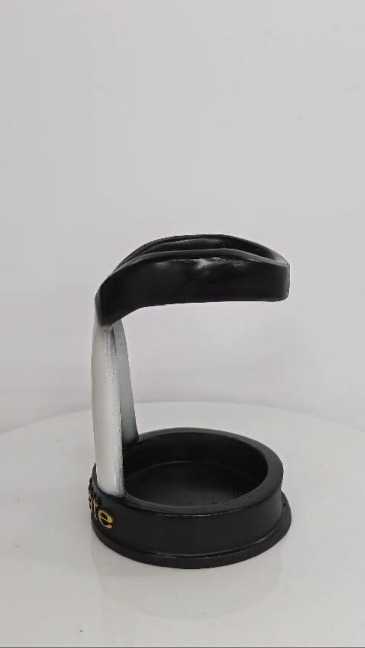 Advocate-Themed Pen Stand